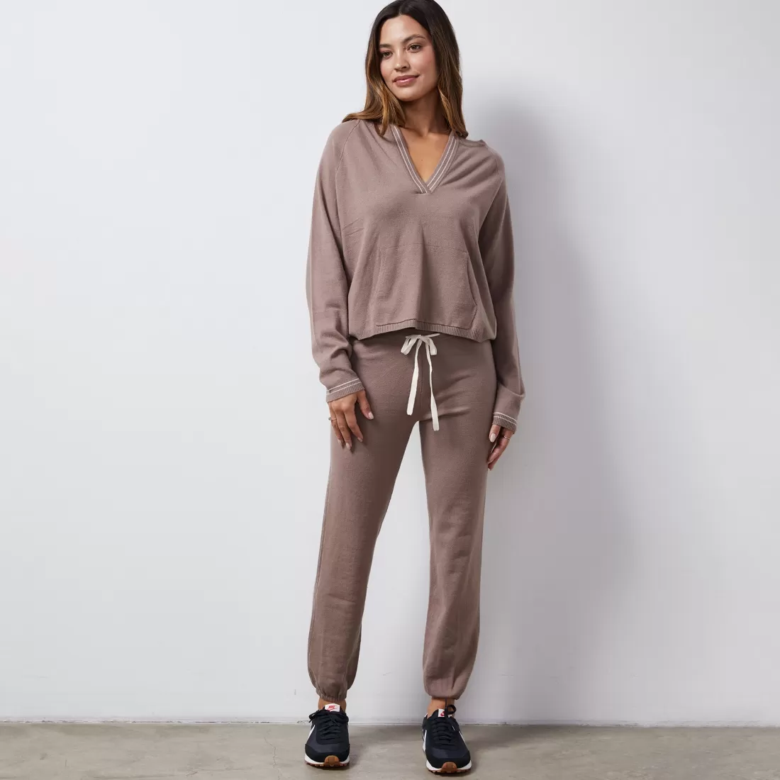 MONROW Soft Knit | Sweats*Light Soft Knit Contrast Stitch Vintage Sweat PECAN
