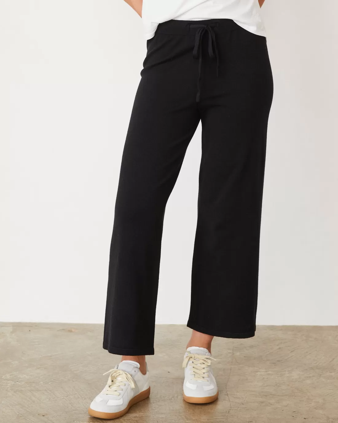 MONROW Soft Knit | Sweats*Light Soft Knit Crop Lounge Pant BLACK