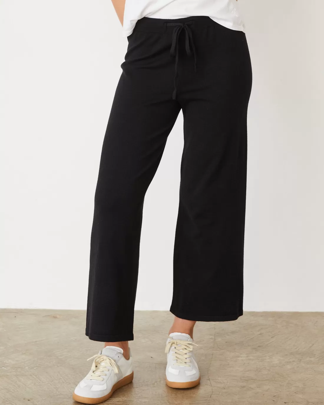 MONROW Soft Knit | Sweats*Light Soft Knit Crop Lounge Pant BLACK