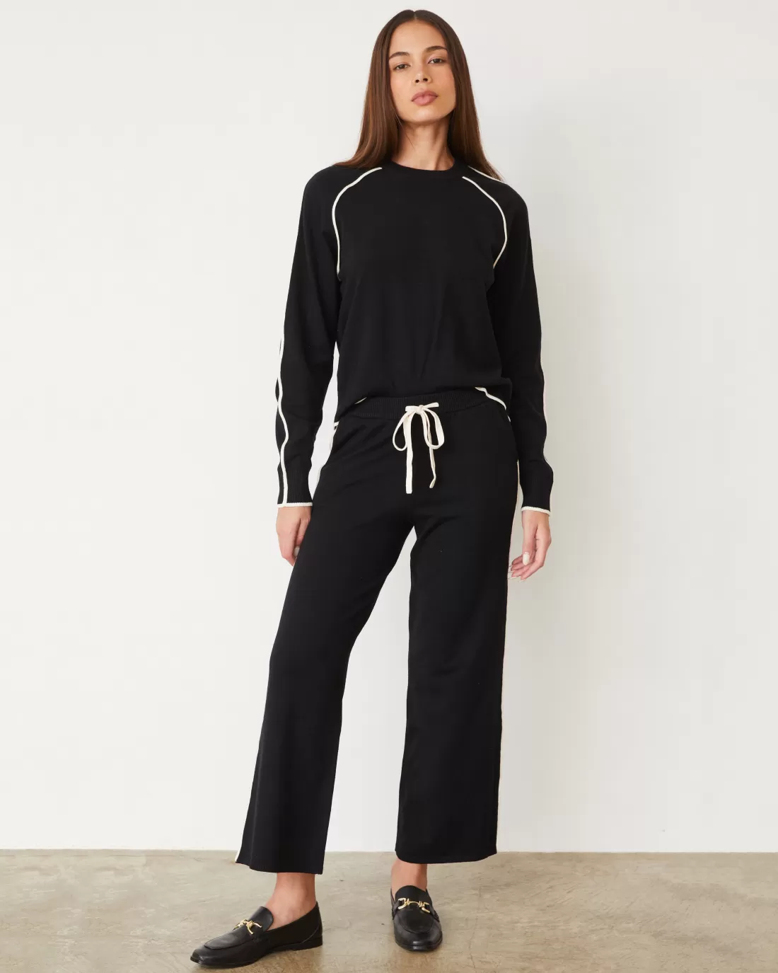 MONROW Soft Knit | Travel Essentials*Lightknit Pant With Contrast Piping BLACK