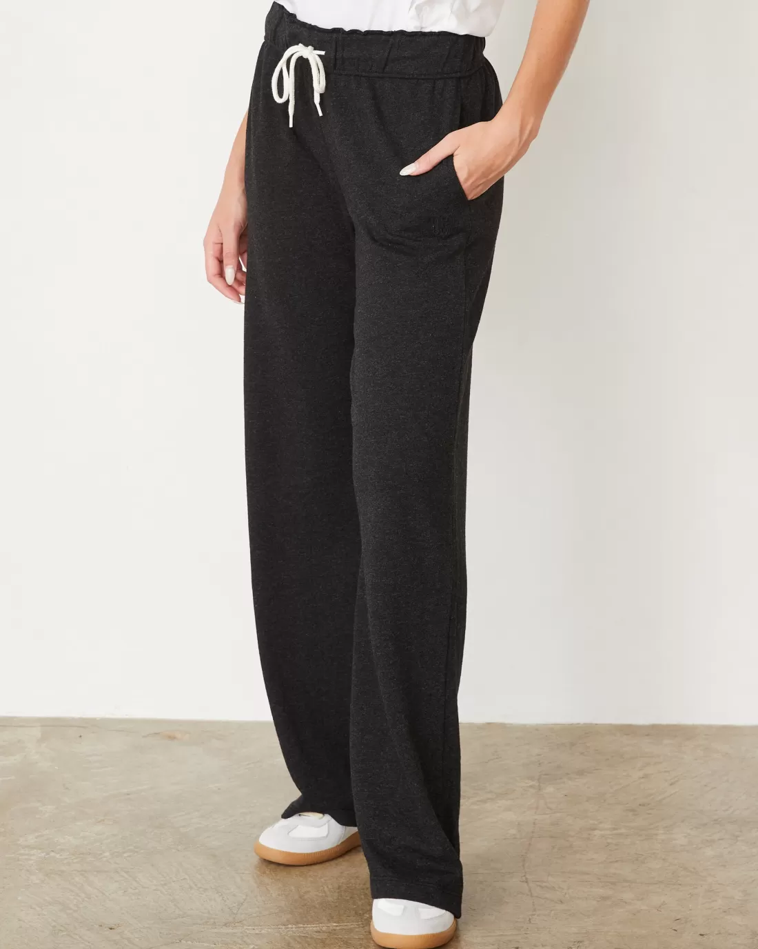 MONROW Travel Essentials | Sweats*Original Fleece Straight Leg Sweat BLACK