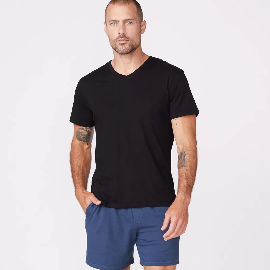 MONROW Men's Tops*Relaxed V BLACK
