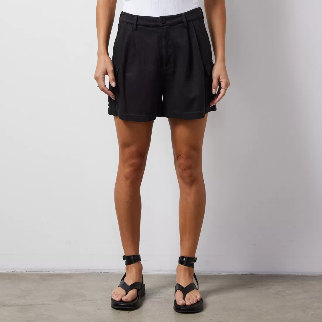 MONROW Shorts*Soft Twill Cargo Short FADEDBLACK
