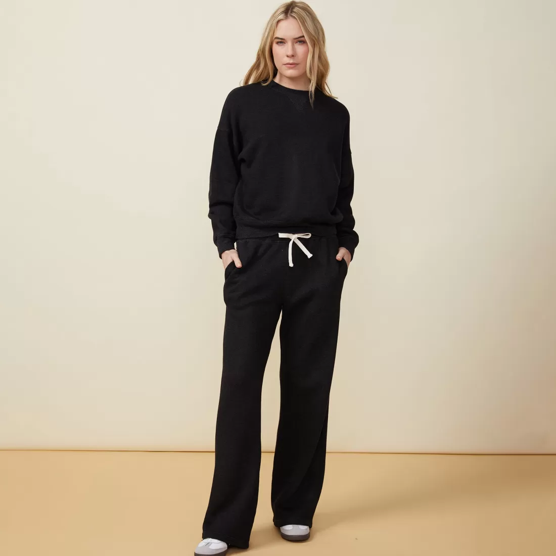 MONROW Sweatshirts*Teddy Fleece Crew Neck Sweatshirt BLACK