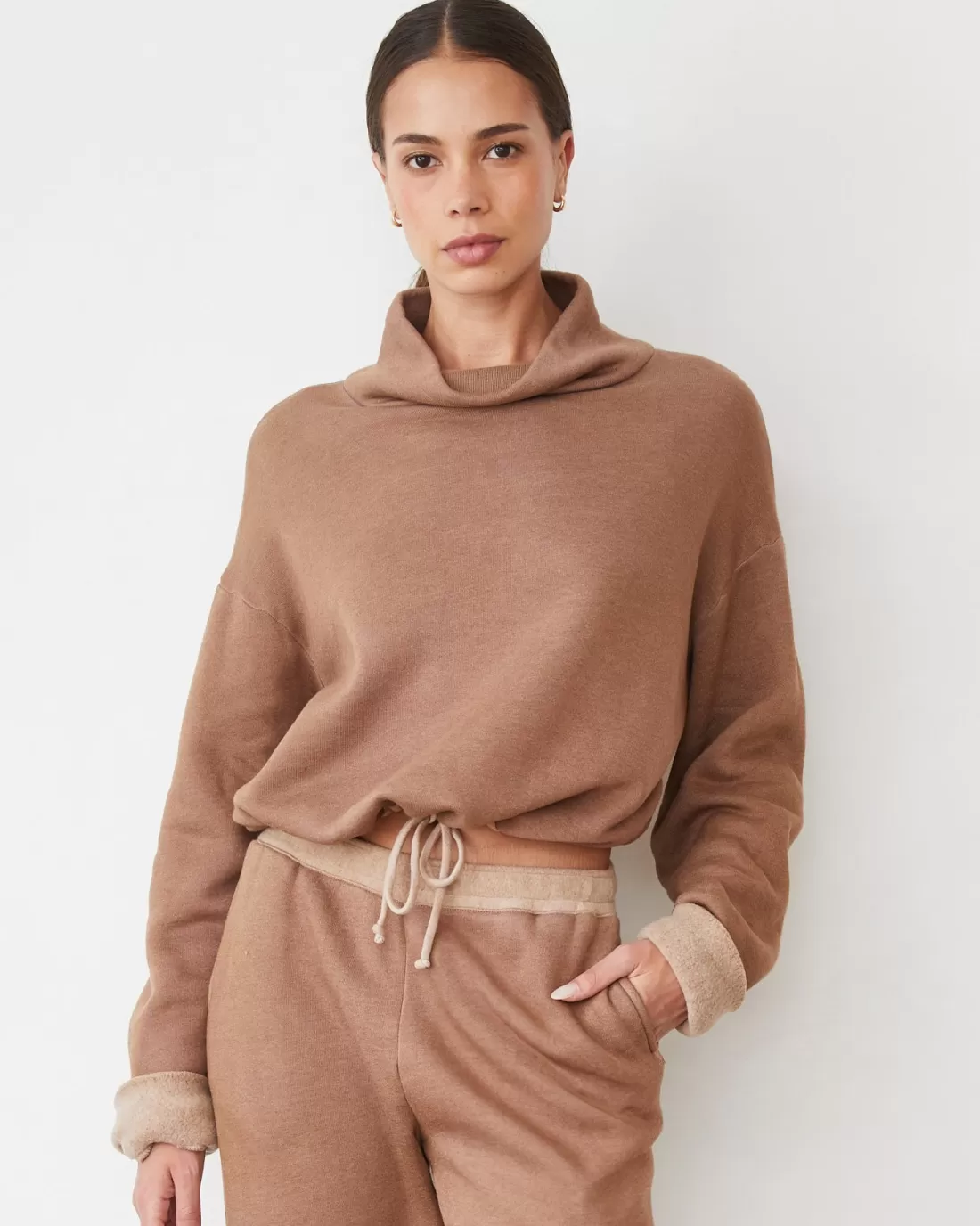 MONROW Travel Essentials | Sweatshirts*Teddy Fleece Funnel Pullover WALNUT