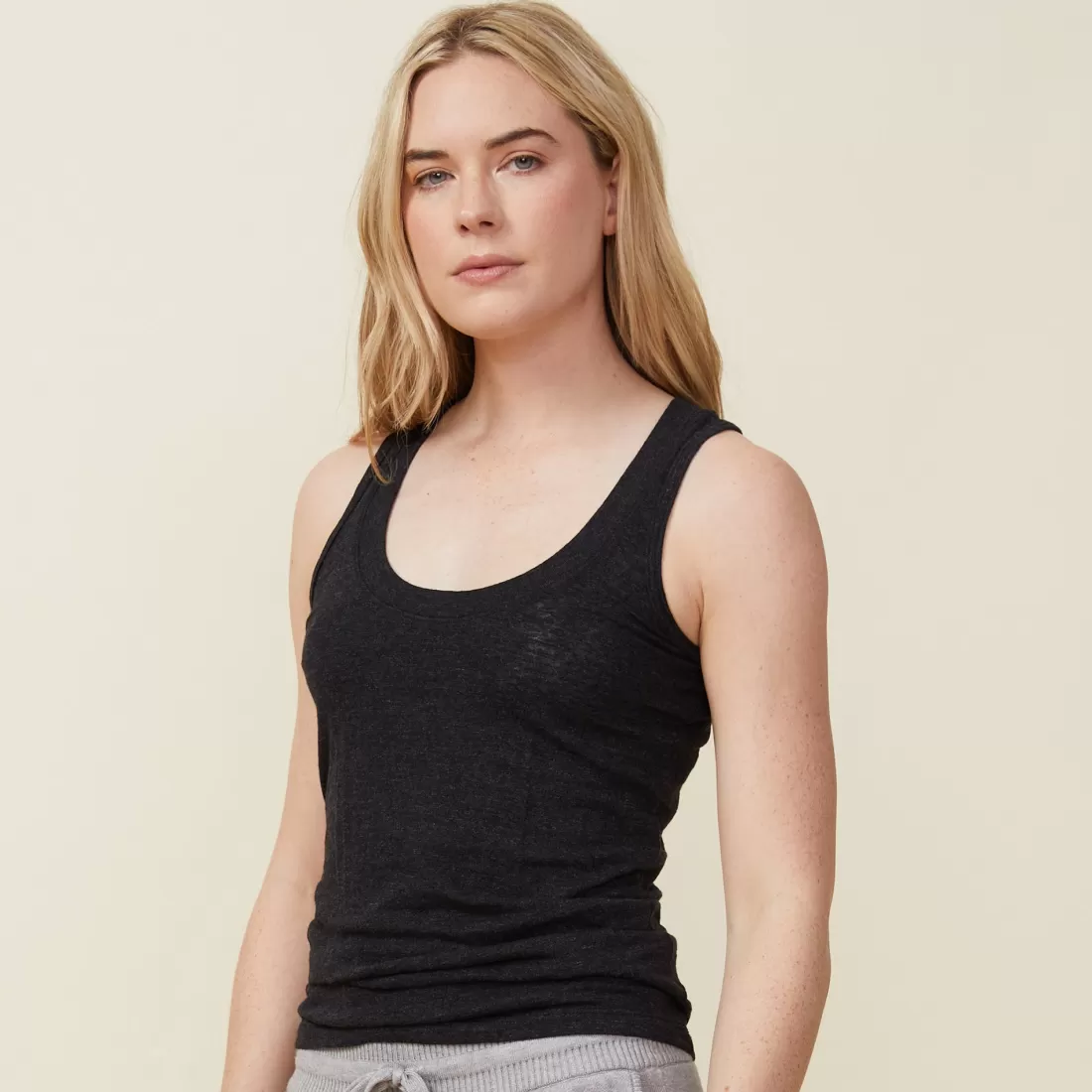 MONROW Tanks*Textured Tri Blend Narrow Tank - BLACK