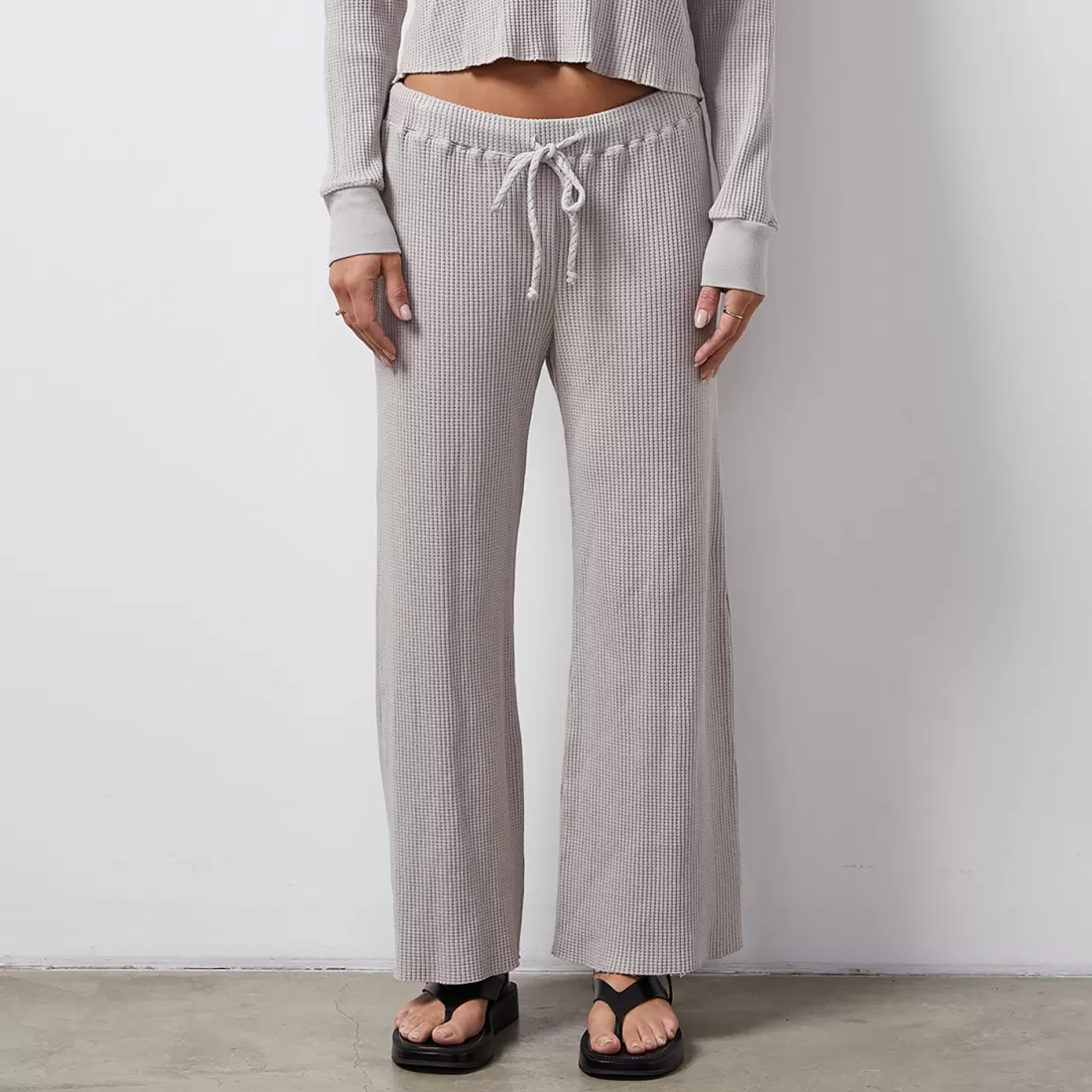 MONROW Sweats*Waffle Crop Lounge Sweat STONEGREY